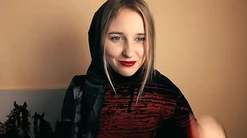 Snapshot of _nicole_new chatting on 10-31-25, 12:17 Nica online show from 10-31-25, 12:17