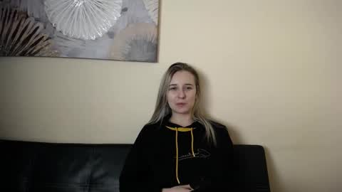 Snapshot of _nicole_new chatting on 11-30-25, 03:16 Nica online show from 11-30-25, 03:16