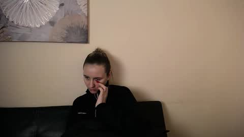 Snapshot of _nicole_new chatting on 12-14-25, 04:01 Nica online show from 12-14-25, 04:01