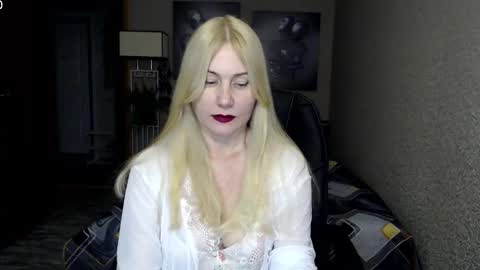 Donella    online show from 01-29-25, 05:45