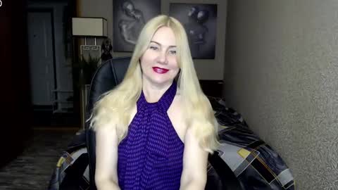 Donella    online show from 02-14-25, 08:37