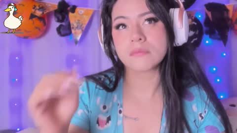 Snapshot of _niiky chatting on 10-24-25, 12:01 niiky online show from 10-24-25, 12:01