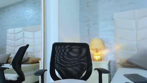 Snapshot of _noah_heyden chatting on 01-27-25, 01:19 Noah Heyden online show from 01-27-25, 01:19