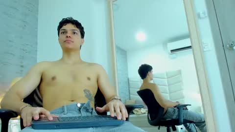 Snapshot of _noah_heyden chatting on 02-01-25, 02:34 Noah Heyden online show from 02-01-25, 02:34