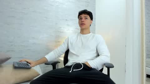 Snapshot of _noah_heyden chatting on 02-09-25, 02:50 Noah Heyden online show from 02-09-25, 02:50