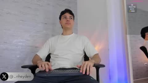 Snapshot of _noah_heyden chatting on 03-07-25, 01:29 Noah Heyden online show from 03-07-25, 01:29