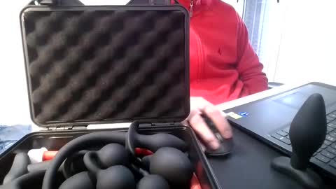 Snapshot of _obetron_ chatting on 02-19-25, 12:00 Nicola online show from 02-19-25, 12:00