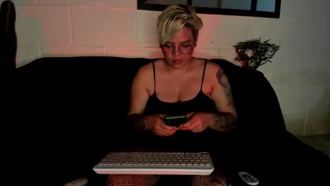 Snapshot of _paradissela chatting on 02-03-26, 02:21 GAIA online show from 02-03-26, 02:21