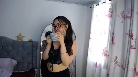 Paris online show from 11-27-25, 02:30