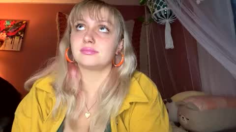 Snapshot of _peaceoutgirlscout_ chatting on 11-03-25, 11:26 _peaceoutgirlscout_ online show from 11-03-25, 11:26