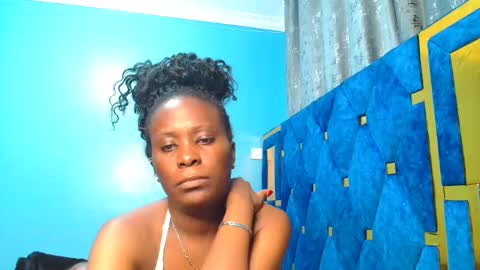 Snapshot of _peach_p chatting on 03-10-25, 06:23 Peach online show from 03-10-25, 06:23