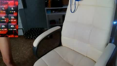 Ilona online show from 12-29-24, 10:34