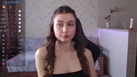 Snapshot of _pinkypie__ chatting on 03-07-25, 10:56 Lili online show from 03-07-25, 10:56