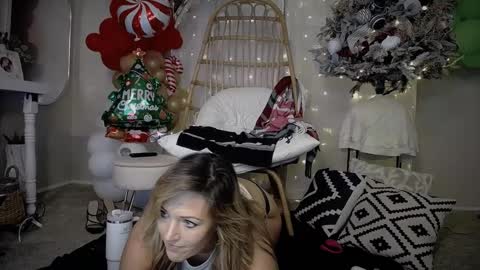 Lalalynn69 online show from 12-19-24, 07:51