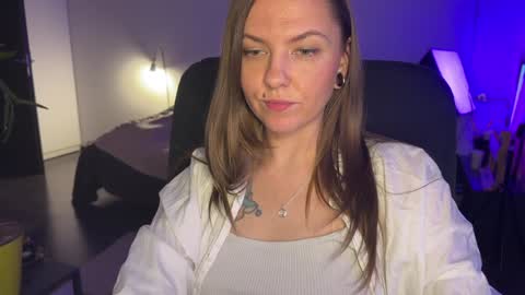 Snapshot of _private_person_ chatting on 12-07-24, 07:54 HADLY today day-off see u online 0112 online show from 12-07-24, 07:54