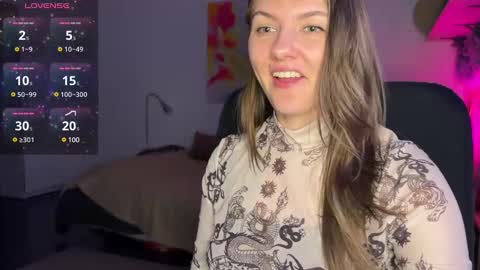 Snapshot of _private_person_ chatting on 01-07-25, 06:35 HADLY today day-off see u online 0112 online show from 01-07-25, 06:35