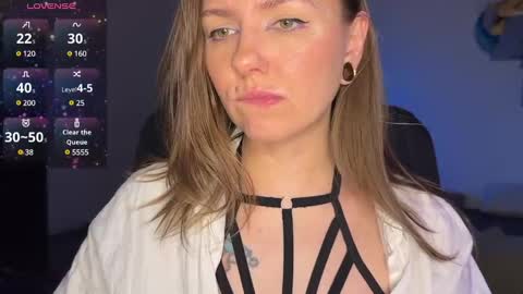 Snapshot of _private_person_ chatting on 02-05-25, 06:15 HADLY today day-off see u online 0112 online show from 02-05-25, 06:15