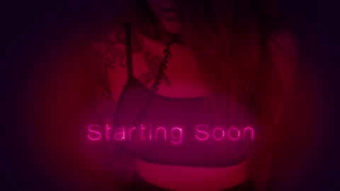 Snapshot of _private_person_ chatting on 10-12-25, 01:54 HADLY today day-off see u online 0112 online show from 10-12-25, 01:54