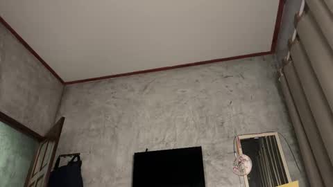 Snapshot of _private_person_ chatting on 10-13-25, 01:44 HADLY today day-off see u online 0112 online show from 10-13-25, 01:44
