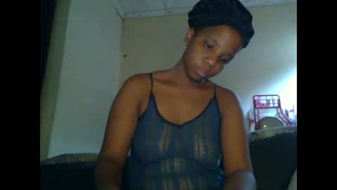 queen online show from 01-13-25, 05:12