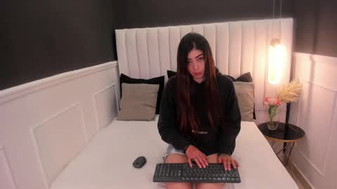 Rebeca online show from 09-14-25, 01:54