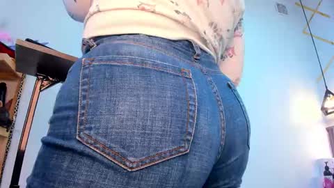 rebecca online show from 11-12-25, 01:55