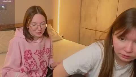 LISSAPVT IS OPEN online show from 10-28-25, 02:26