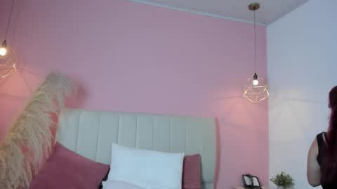 _ruby_red online show from 10-31-25, 08:54