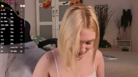 Snapshot of _rude_girl_ chatting on 10-24-25, 04:03 Eve online show from 10-24-25, 04:03