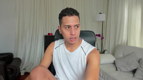 Snapshot of _sahhir chatting on 10-18-25, 07:03 sair online show from 10-18-25, 07:03