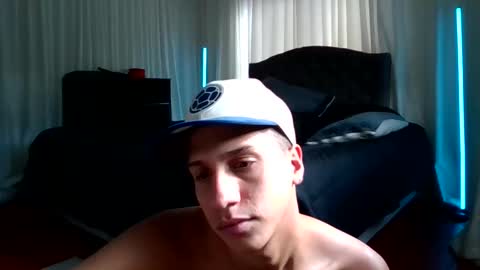 Snapshot of _sahhir chatting on 10-26-25, 08:04 sair online show from 10-26-25, 08:04