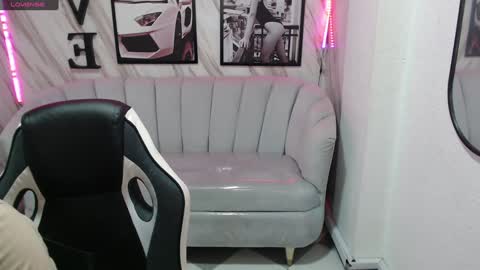 Samantha online show from 12-28-24, 12:35