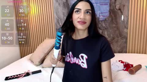 SAMARA SMITH  online show from 10-14-25, 09:15