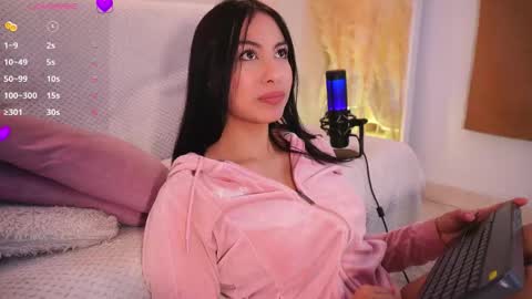 SARA GOMEZ online show from 09-24-25, 11:35