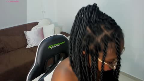 Ms. JONES  online show from 01-25-25, 12:47