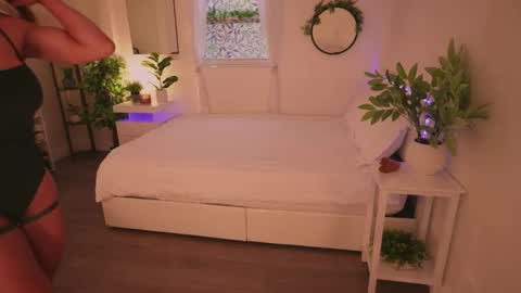 Savii online show from 11-23-25, 04:51