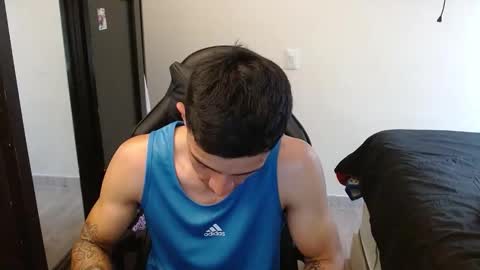 Snapshot of _schnnneider_ chatting on 11-02-25, 09:06 SCHNEIDER online show from 11-02-25, 09:06