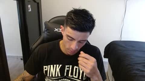 Snapshot of _schnnneider_ chatting on 11-04-25, 06:51 SCHNEIDER online show from 11-04-25, 06:51