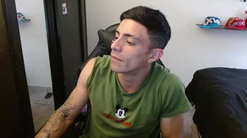 Snapshot of _schnnneider_ chatting on 11-11-25, 05:24 SCHNEIDER online show from 11-11-25, 05:24