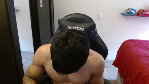 Snapshot of _schnnneider_ chatting on 11-13-25, 03:33 SCHNEIDER online show from 11-13-25, 03:33