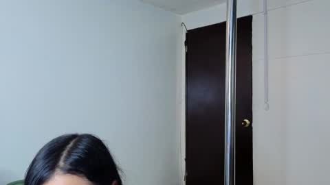 Snapshot of _selena_fox chatting on 02-14-26, 09:00 Selena online show from 02-14-26, 09:00