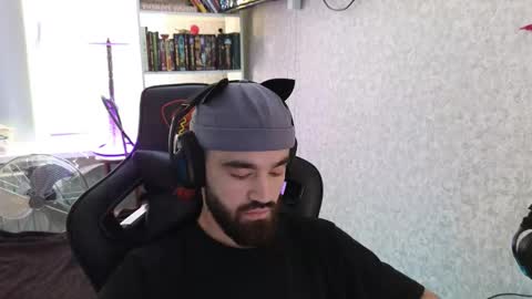 Ask me online show from 10-11-25, 12:04