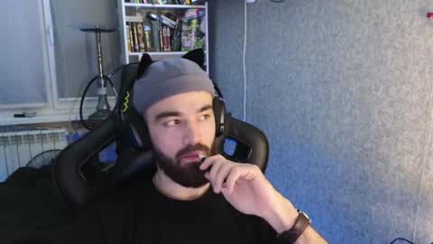 Ask me online show from 11-27-25, 05:31