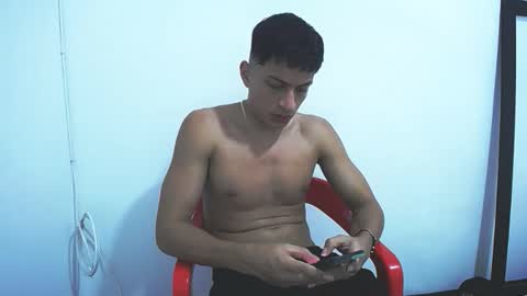 Juan Pablo-independent model online show from 01-11-26, 12:59