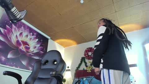 _sharlotte777 online show from 01-03-25, 07:29