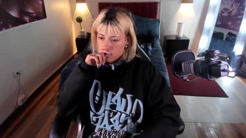 _sharlotte777 online show from 01-18-25, 02:33