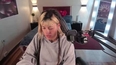 _sharlotte777 online show from 01-25-25, 02:03