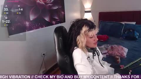 _sharlotte777 online show from 02-12-25, 03:49