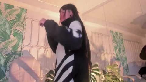 _sharlotte777 online show from 12-19-25, 02:24