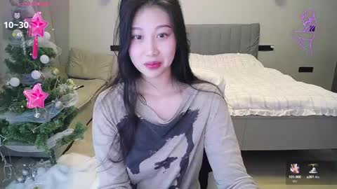 Snapshot of _smileflower_ chatting on 12-22-24, 01:33 winni online show from 12-22-24, 01:33